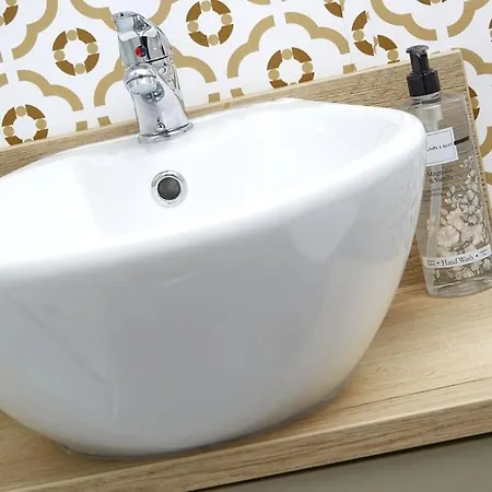 Luxury Hot Tub Lodge- York -lakes -5* Country Park Holiday home